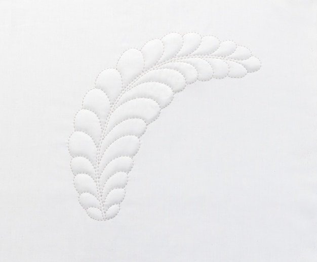 haft dekoracyjny na ubraniu